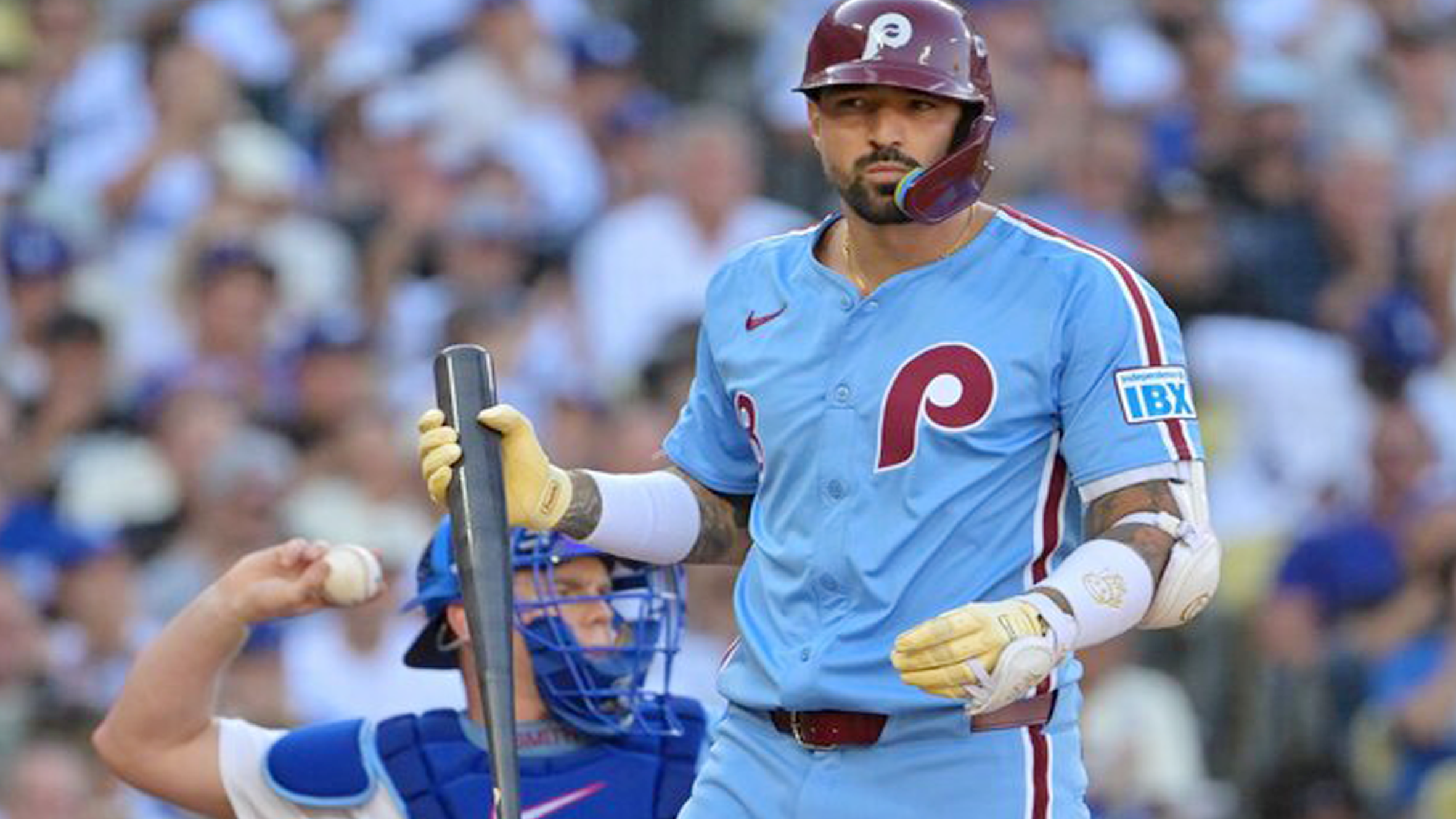 【MLB】前代未聞の「ビール事件」を経て――。フィリーズ解雇のカステラノスがパドレスへ電撃移籍!