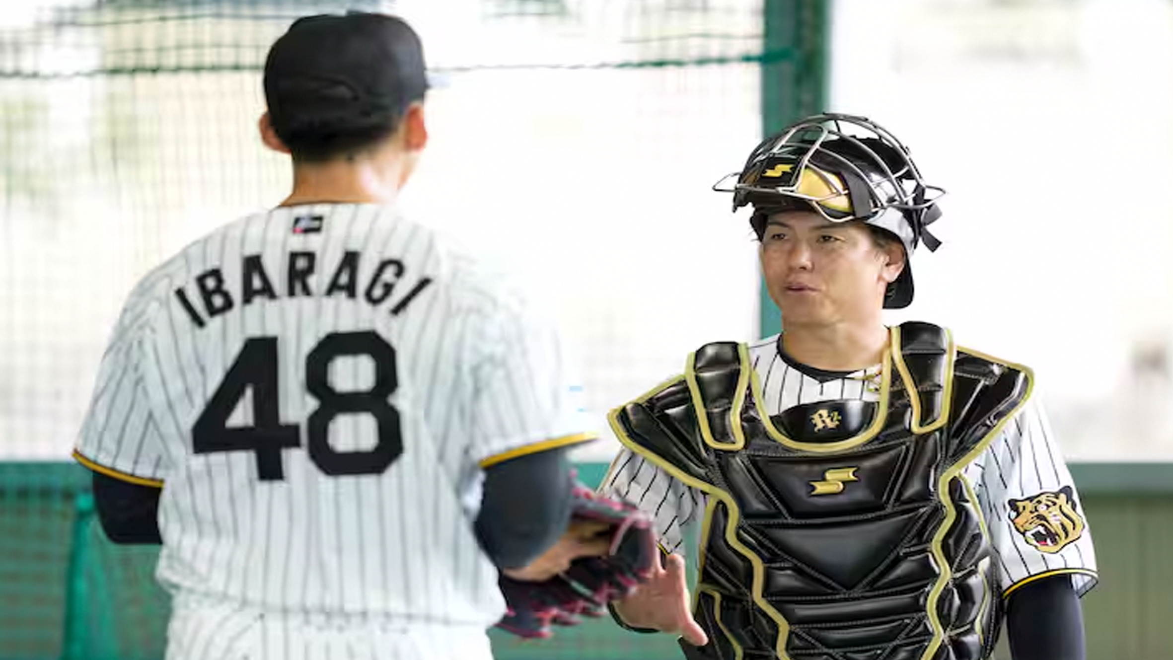 梅野隆太郎 効果！具志川に響く梅野のミット音！ベテラン捕手が若虎に授ける「失敗のススメ」