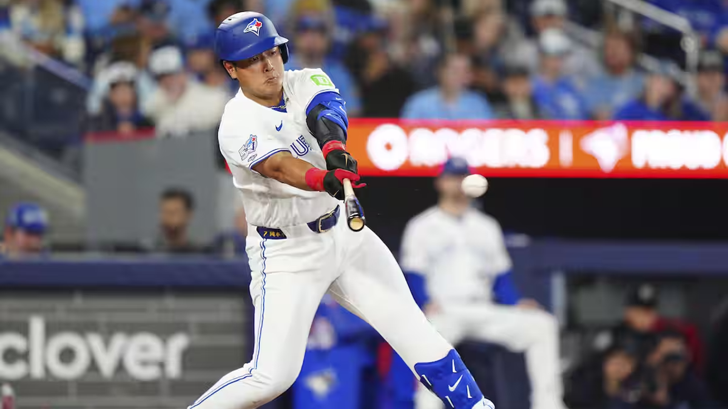 【MLB】岡本和真、メジャー1号は128mの特大弾！「バリオジャケット」が象徴する、異文化組織への完璧な融合